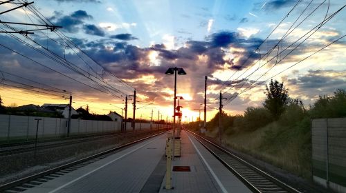 Saulėtekis, Traukinių Stotis, Platforma, Rytas, Nuotaika, Dangus, Geležinkelio Bėgiai