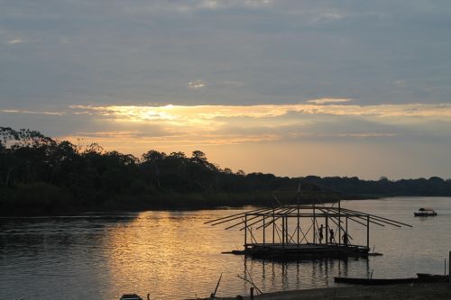 Saulėlydis, Loretuyaco Upė, Nariño Uostas