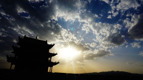 Saulėlydis, Didžioji Siena, Jiayu Guan