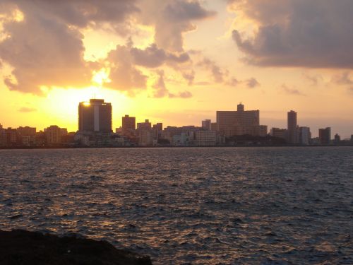 Saulėlydis, Malecon, Havana