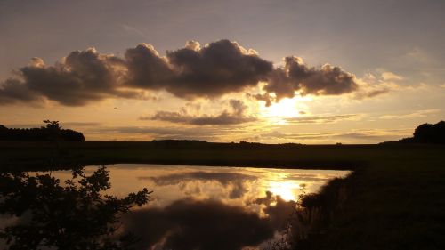 Saulėlydis, Debesys, Tvenkinys, Abendstimmung, Vakarinis Dangus, Dangus, Saulė, Vanduo, Romantiškas, Besileidžianti Saulė, Vokietija, Kraštovaizdis, Twilight, Kranto, Ruduo, Gamta, Oras, Dusk, Vandens Lygis