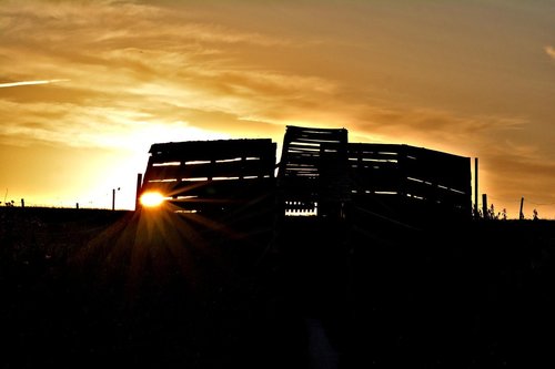 Saulėlydžio,  Nuotaika,  Dangus,  Abendstimmung,  Prieblanda,  Vakare,  Debesys,  Kraštovaizdis,  Afterglow,  Pobūdį,  Apšvietimas,  Saulė,  Vakarą Dangus,  Atmosferos,  Romantiškas,  Oranžinė,  Atmosfera,  Poilsio,  Panorama,  Tvora,  Atskyrimas,  Pylimas