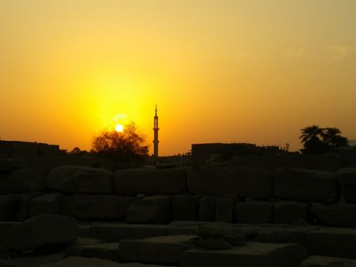 Saulėlydis, Egiptas, Griuvėsiai