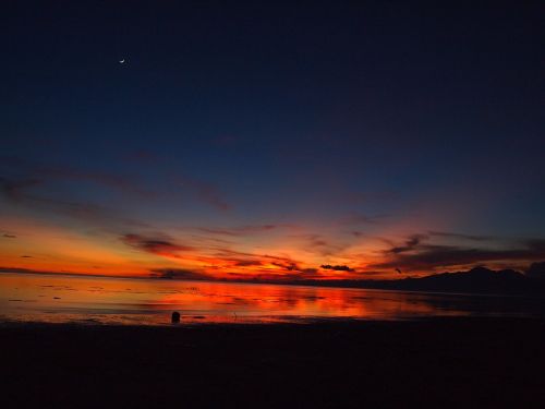 Saulėlydis, Švytėjimas, Filipinų Respublika, Tamsoje