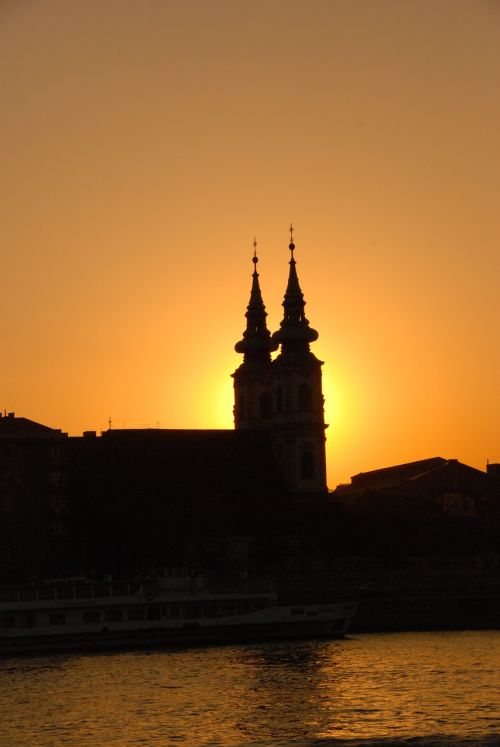 Saulėlydis, Bažnyčia, Upė, Budapest