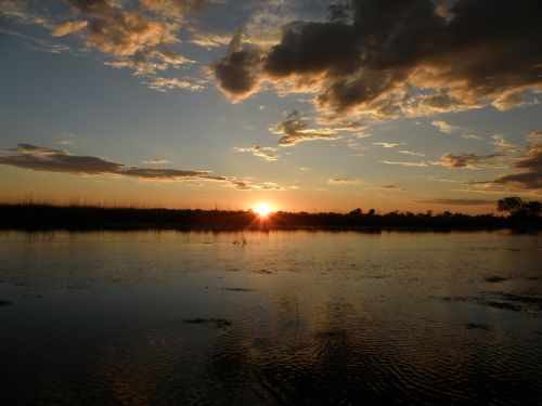 Saulėlydis, Saulė, Debesys, Dangus, Ežeras, Vanduo, Atspindys, Okavango Delta, Botsvana, Afrika