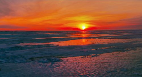 Saulėlydis Ežero Baikaluose, Žiema, Ledas