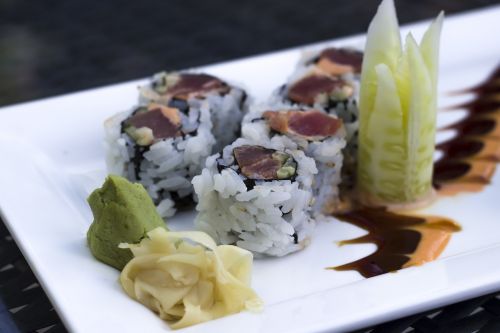 Sushi, Tunų, Žuvis, Japanese, Jūros Gėrybės, Roll, Restoranas, Padažas, Wasabi, Imbieras