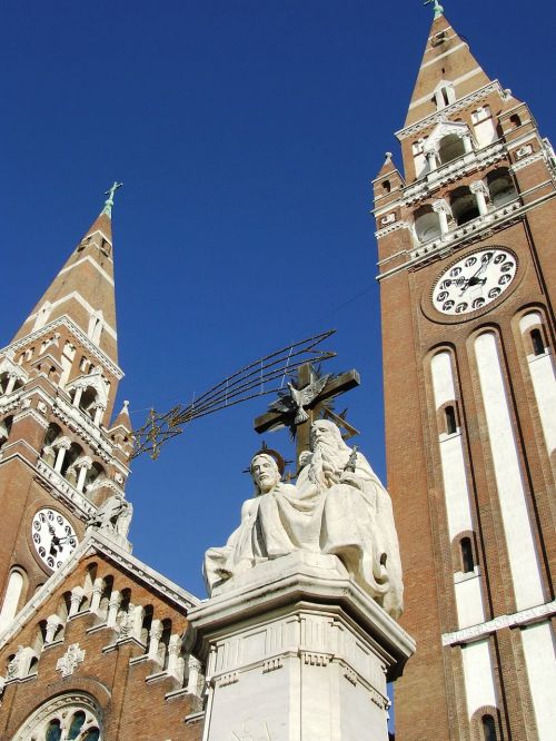 Szeged Vengrija, Szeged Katedra, Vestuvinė Bažnyčia, Bažnyčia, Mėlynas Dangus, Šviesa