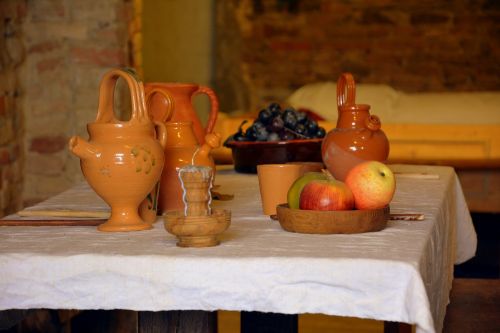 Stalas, Viduramžių, Daiktai, Žvakė, Amphora, Vaisiai, Obuolys, Vynuogės, Nustatyti