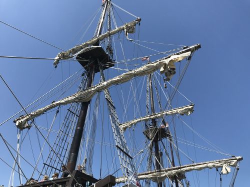 Aukšti Laivai, Prijungtas, Charleston, Pietų Karolina
