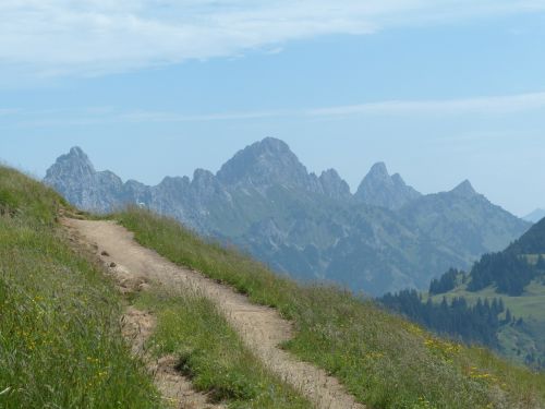 Tannheim, Raudona Flüh, Gimpelis, Alpių, Allgäu Alpės, Kalnai, Mentele, Kölle Tip, Schartschrofenas, Miterio Galas, Köpfle Neuner