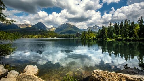 Tatras, Kalnai, Kraštovaizdis, Aukštas Tatras, Slovakija, Gamta, Pleso, Akmenys, Slovakijos Respublika, Ežeras, Peizažas, Vaizdas, Taika, Medžiai, Debesys