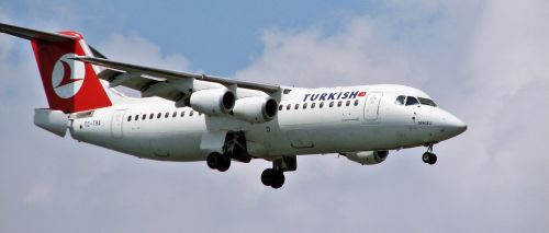Lėktuvas, Tc-Tha, Rj100, Turkish, Oro Uostas, Nusileidimas, Istanbulas, Oro Uostas, Ore, Skrydis, Kilimas