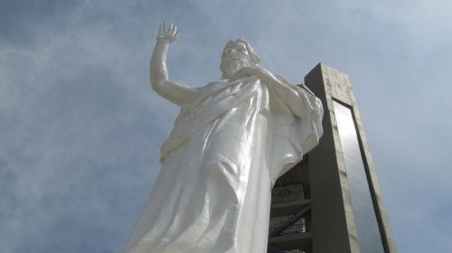 Statula, Palaimintas Sakramentas, Bucaramanga, Kolumbija, Floridablanca, 40 Metrų Aukščio, Juan Jose Cobos, Krikščionis
