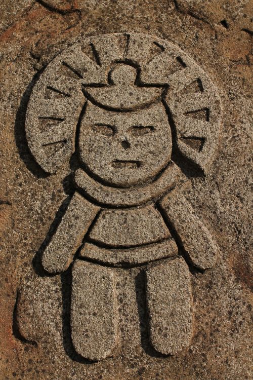 Aztecs, Akmuo, Istorija