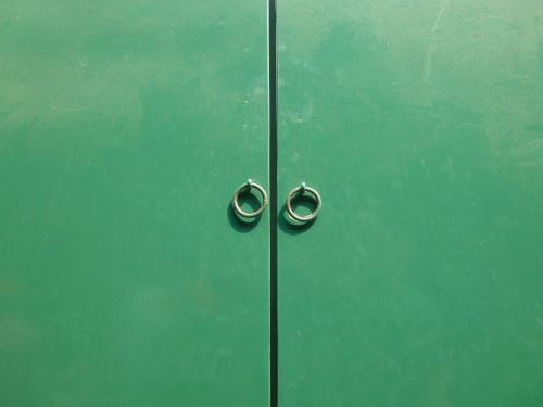 Durys, Žalias, Durų Belstukas