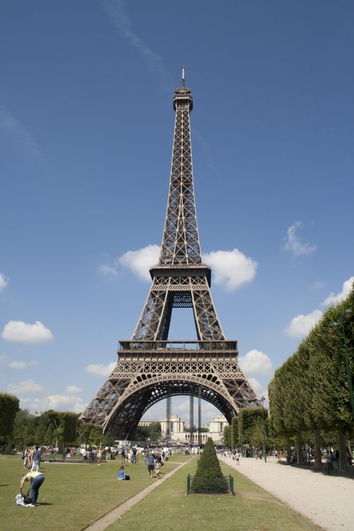 Eifelio Bokštas, Paris, Sodas