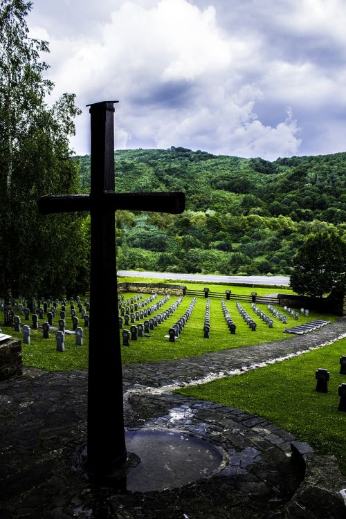 Karinės Kapinės, Kirsti, Slovakija, Antrasis Pasaulinis Karas, Vokiečių Kariuomenės Kapinės