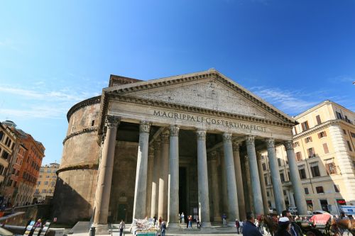 Panteonas, Bažnyčia, Roma