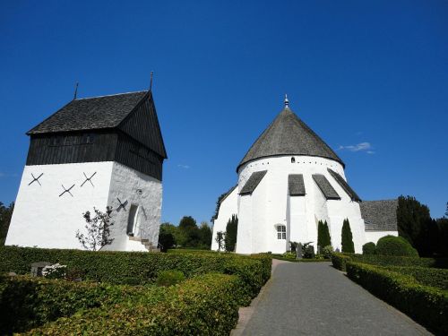 Apvali Bažnyčia, Bornholm, Denmark, Balta Bažnyčia