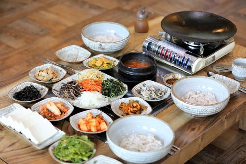 Kepta Tofu Ir Ryžiais, Miežių Ryžiai, Korėjiečių Maistas, Tofu Maistas, Tofu Įrankis, Žolelės, Myliu