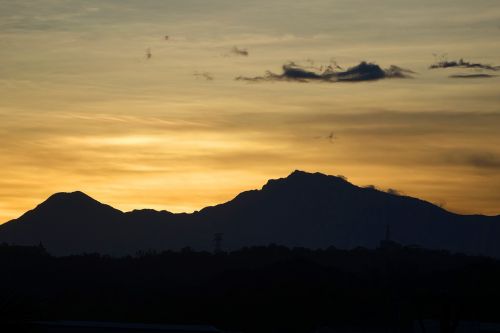 Link Saulės, Anksti Rytą, Kalnas, Kaohsiung