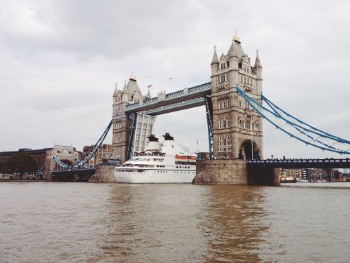 Londono Bokštas,  Bokštas,  Thames,  Britanija,  Tiltas,  Upė,  Londonas,  Anglija,  Žinomas,  Orientyras,  Istorinis,  Laivas,  Architektūra,  Vanduo