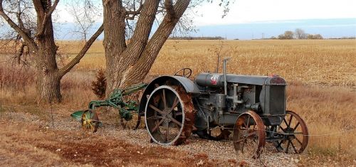 Traktorius, Senovinis, Pietinė Dakota, Ūkis, Istorinis, Senas