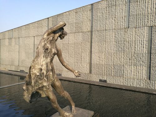 Tragedija, Nanjing, Skulptūra, Nužudyta Nuningo Žudynių Memorialinėje Salėje