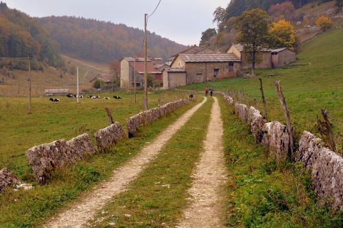 Takas, Akmuo, Tvora, Borgo, Namai, Kalnas, Gamta, Kraštovaizdis, Žygiai, Kelias, Rokas, Akmenys, Ruduo, Europinis Kelias, E5, Lessinia, Italy