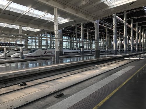 Traukinys, Stotis, Madride, Traukinių Stotis, Platforma, Geležinkelis