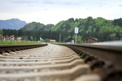 Traukinys, Gleise, Langenwang, Geležinkelis, Atrodė, Geležinkelio Bėgiai, Allgäu, Vokietija