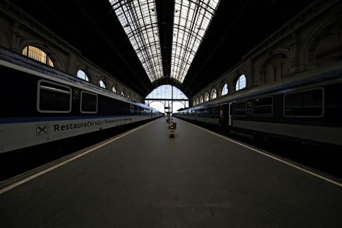 Traukinys,  Geležinkelis,  Lokomotyvas,  Transportas,  Vengrija,  Takelius,  Bėgiai,  Kelionė,  Stotis,  Budapest,  Sustabdyti,  Miestas