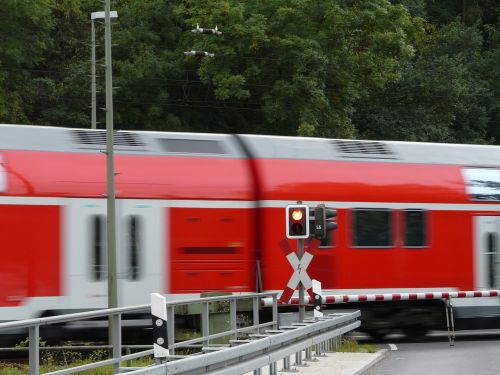 Traukinys,  Barjeras,  Bahnschranke,  Kelias,  Vagonas,  Geležinkelis,  Judėjimas