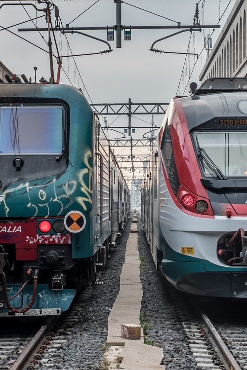 Traukiniai,  Graffiti,  Vias,  Italija,  Roma,  Technologijos,  Geležinkelio,  Skirtingos,  Greitis,  Transportas