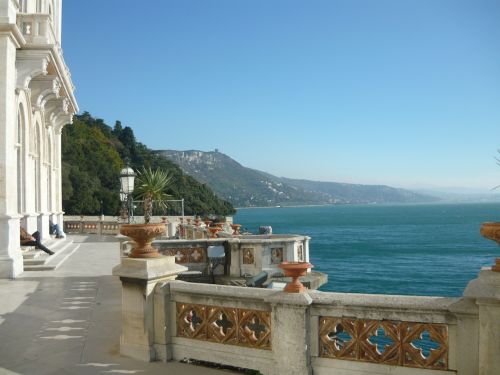 Trieste, Italy, Pilis, Kalnas, Ežeras