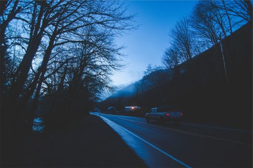 Sunkvežimis, Vairuoja, Naktis, Kelias, Vakaras, Tamsi, Medžiai, Greitkelis, Dangus, Automobiliai