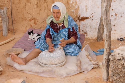 Tunisas, Moteris, Senyvo Amžiaus, Senas, Žmonės, Amžius, Moteris, Sėdi, Tradicinis, Kultūra