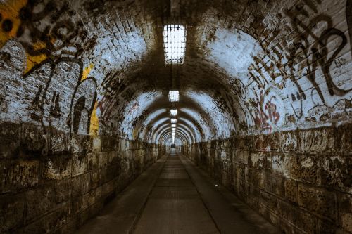 Tunelis, Po Žeme, Pylimas, Apšvietimas, Budapest