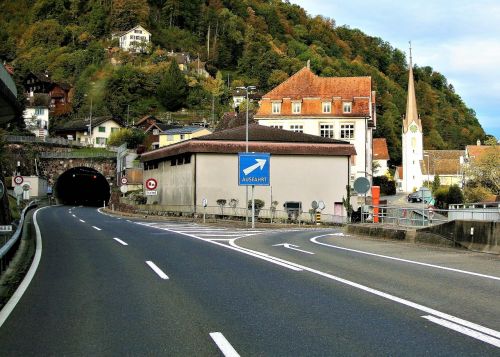 Tunelis, Greitkelis, Kalvos, Antstatas, Šveicarija
