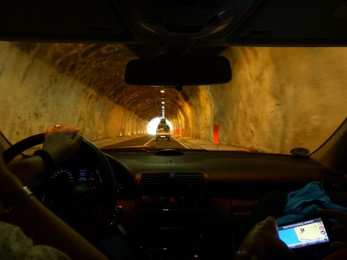 Tunelis, Išeiti, Vairuoti, Tamsi, Eng, Niūrus, Produkcija, Šviesa