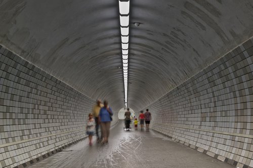 Tunelis,  Pėsčiųjų Tunelis,  Praėjimas,  Šviesos,  Viaduku,  Lempos,  Žmogus