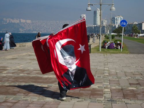 Turkija, Izmir, Vėliava, Ataturk