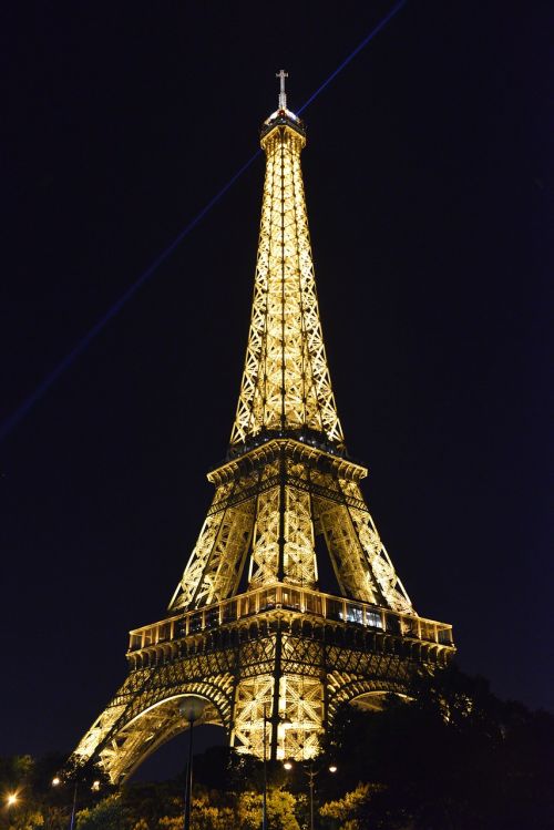 Pasukti Eifel, Naktis, Architektūra, Kultūra, Nuostabus