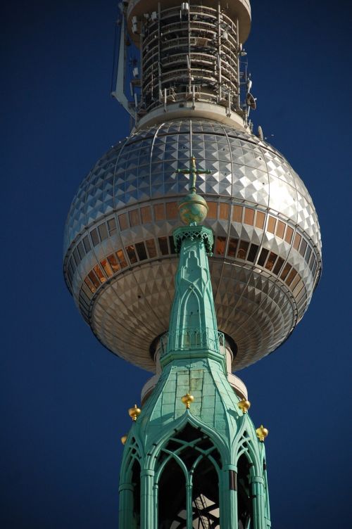 Tv Bokštas, Berlynas, Alexanderplatz