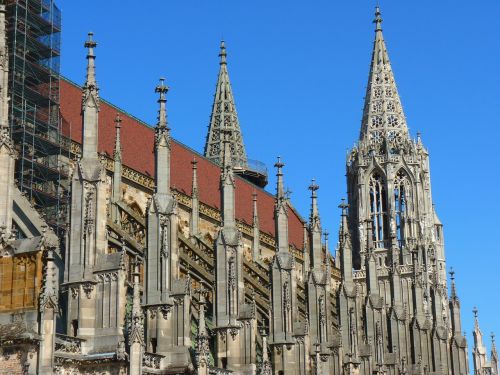 Ulmi Katedra, Pastatas, Bažnyčia