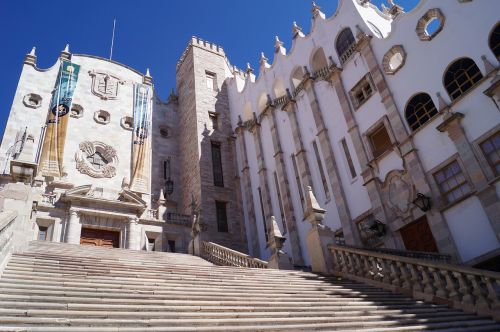 Universitetas, Guanajuato, Guanajuato, Meksika, Architektūra, Kolonijinė Architektūra, Laiptai, Mėlynas Dangus