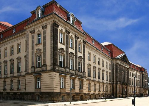 Viadrinos Universitetas, Frankfurtas, Vokietija, Universitetas