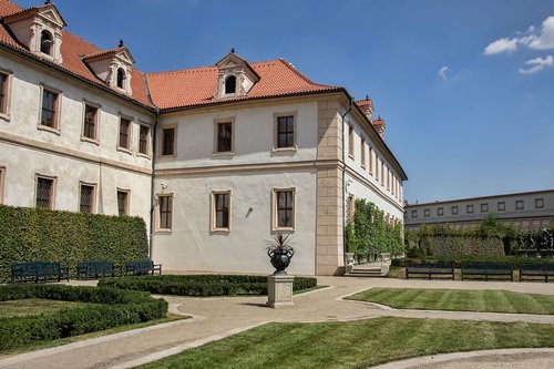 Wallenstein E G,  Wallenstein Rūmai,  Praha,  Čekų,  Istorija